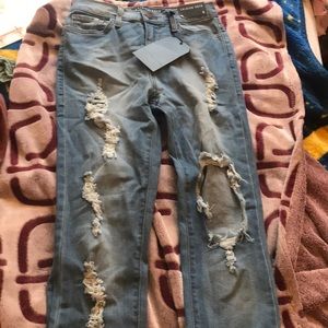 Ripped skinny jeans